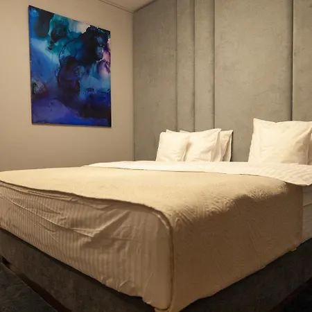 Shades Of Grey 124 - Cloud9 - Pipera - Floreasca - Barbu Vacarescu Area * Bükreş