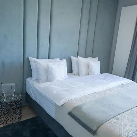 Shades Of Grey 124 - Cloud9 - Pipera - Floreasca - Barbu Vacarescu Area *