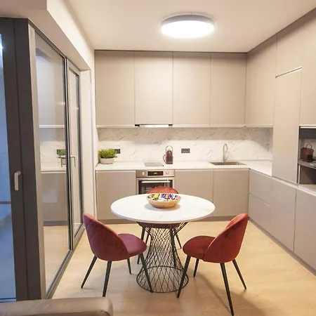 Shades Of Grey 124 - Cloud9 - Pipera - Floreasca - Barbu Vacarescu Area Appartement Boekarest