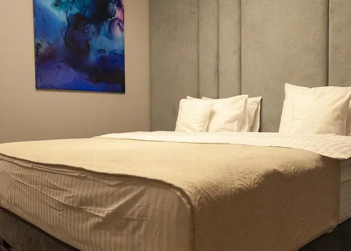 Shades Of Grey 124 - Cloud9 - Pipera - Floreasca - Barbu Vacarescu Area * Bucureşti