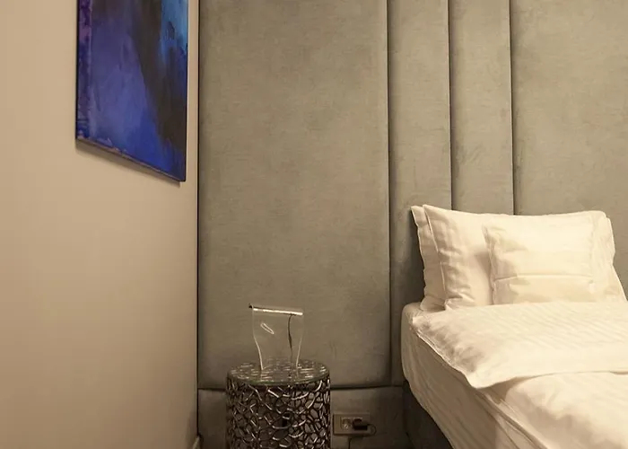Shades Of Grey 124 - Cloud9 - Pipera - Floreasca - Barbu Vacarescu Area Bucarest