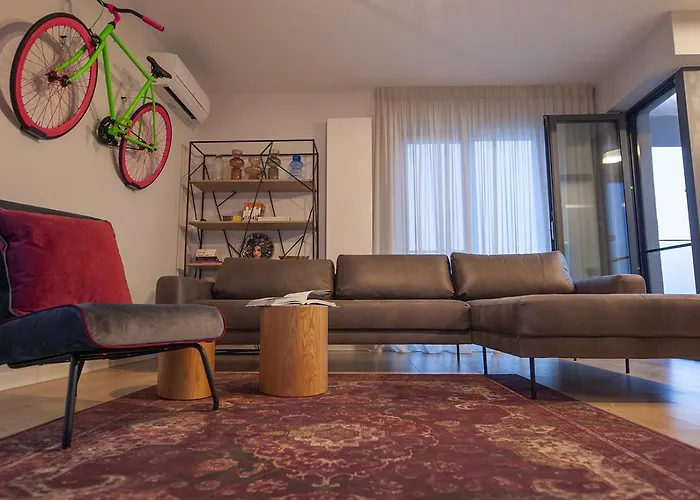 Shades Of Grey 124 - Cloud9 - Pipera - Floreasca - Barbu Vacarescu Area * Bucureşti