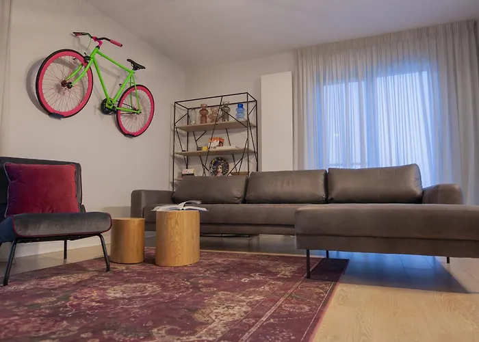 Shades Of Grey 124 - Cloud9 - Pipera - Floreasca - Barbu Vacarescu Area *