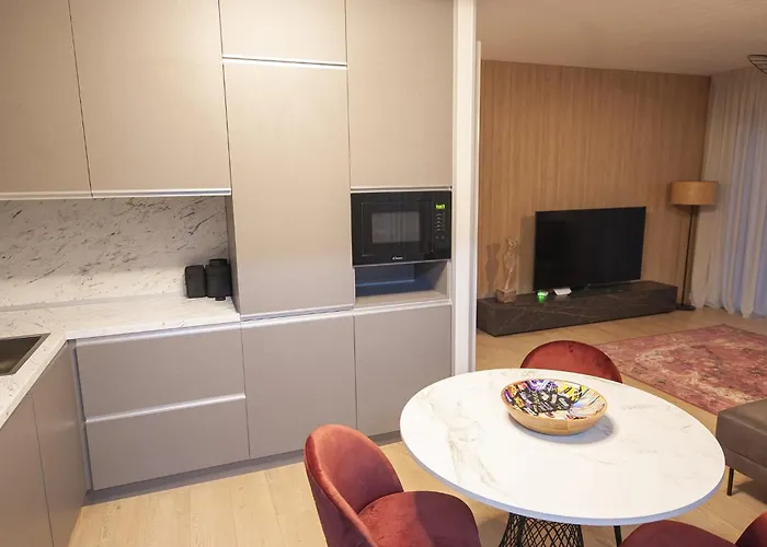 Shades Of Grey 124 - Cloud9 - Pipera - Floreasca - Barbu Vacarescu Area