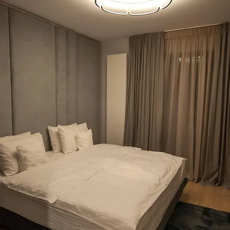 Shades Of Grey 124 - Cloud9 - Pipera - Floreasca - Barbu Vacarescu Area Apartment *