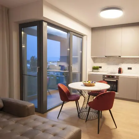 Shades Of Grey 124 - Cloud9 - Pipera - Floreasca - Barbu Vacarescu Area Appartement *