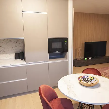 Shades Of Grey 124 - Cloud9 - Pipera - Floreasca - Barbu Vacarescu Area